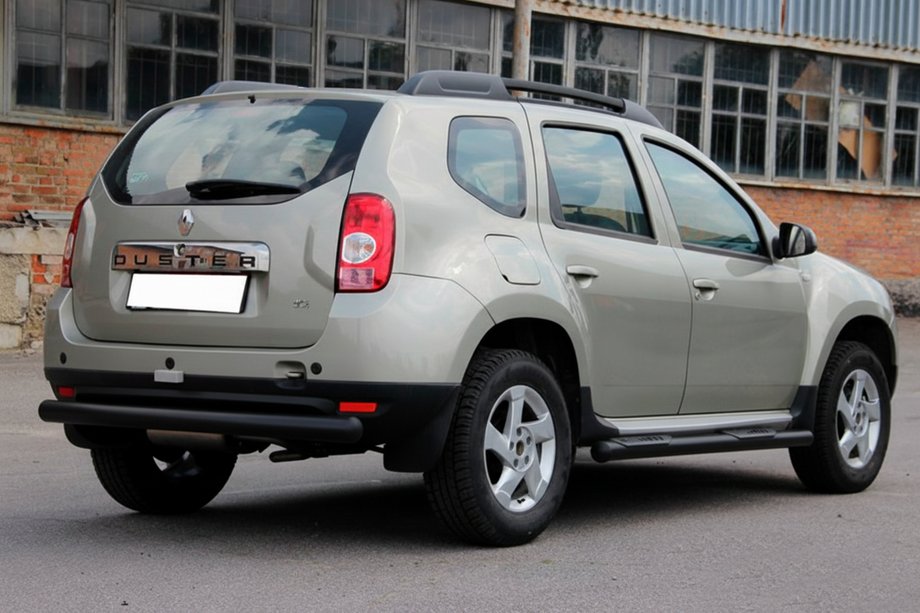 Dacia Duster 2008-2018 гг. Боковые трубы с вставками Black (2 шт., нерж. сталь) Фото 3