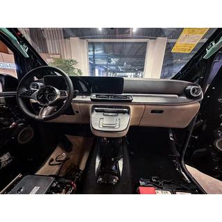 Комплект апгрейда интерьера для V-Class 2025 фото 3