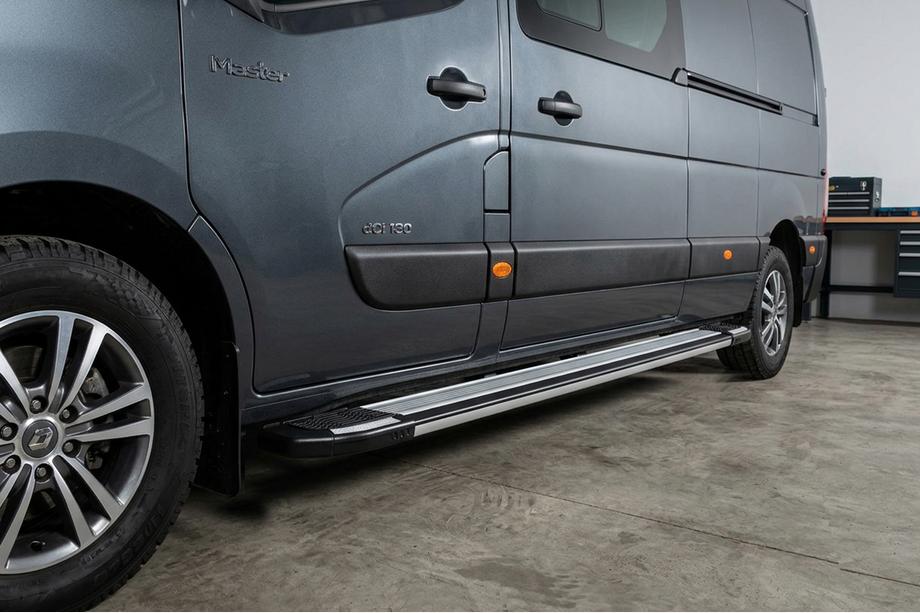 Renault Master 2011-2023 гг. Боковые Подножки Rainbow (2 шт., Алюминий) Image