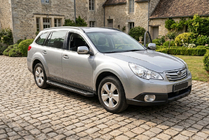 Subaru Outback 2009-2014 гг. Боковые Подножки Allmond Black (2 шт., Алюминий) фото 1