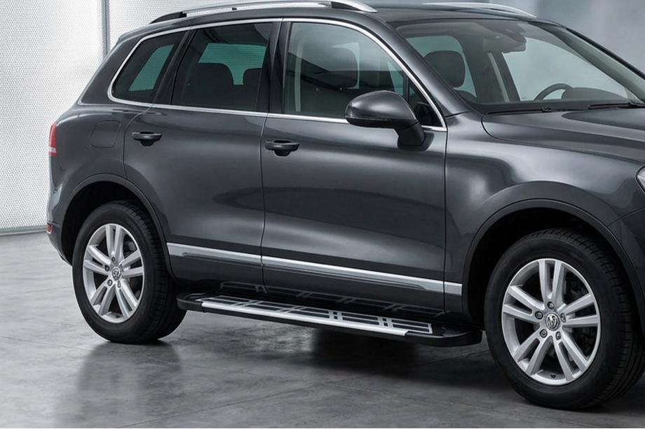 Volkswagen Touareg 2002–2010 гг. Боковые Подножки Sunrise (2 шт., Алюминий) Фото 1