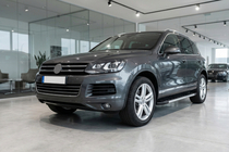 Volkswagen Touareg 2010-2018 гг. Боковые пороги RedLine V1 (2 шт., алюминий) фото 1
