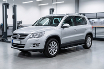 Volkswagen Tiguan 2007-2016 гг. Боковые Подножки Duru (2 шт., Алюминий) фото 1