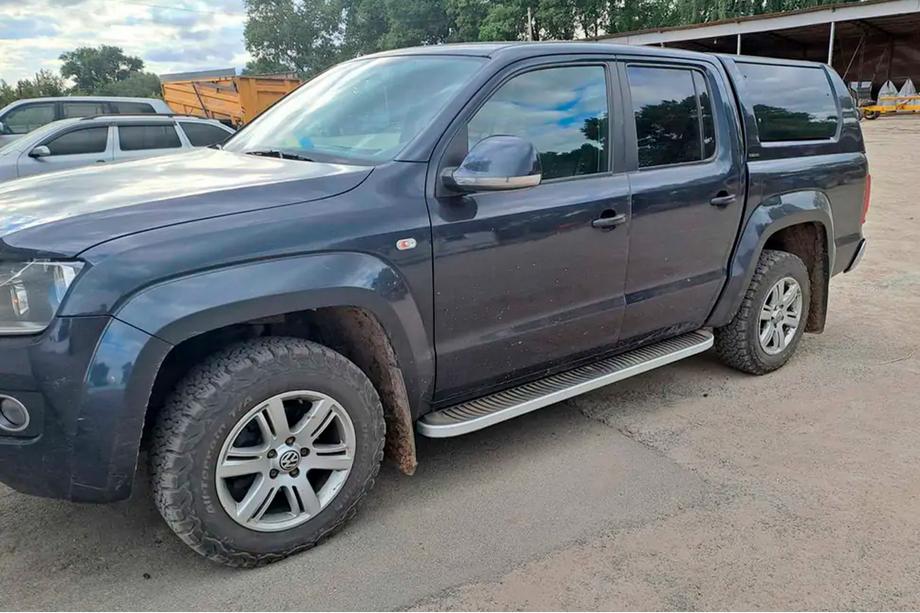 Volkswagen Amarok 2010-2022 гг. Боковые Подножки Tayga Grey (2 шт., Алюминий) Фото 3