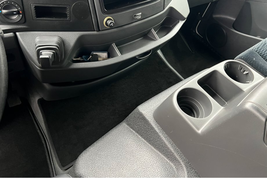 Mercedes Atego 2013– гг. Текстильные коврики Premium (Черный) Фото 3