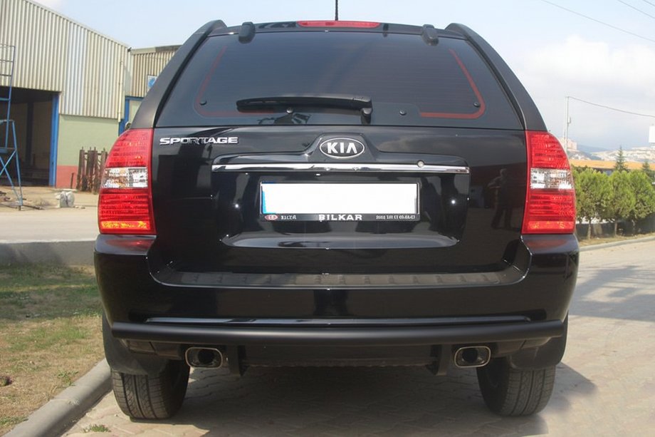 Kia Sportage 2004-2010 гг. Задняя дуга AK002 Черная (нерж.) Фото 1
