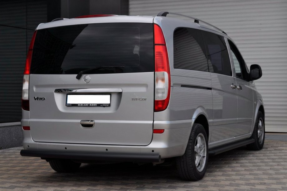 Mercedes Viano 2004-2014 гг. Задняя дуга AK002 Черная (нерж.) Фото 6