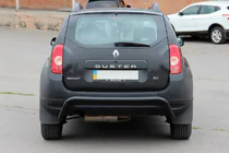 Dacia Duster 2008-2018 гг. Задняя дуга Black (нерж.) фото 2
