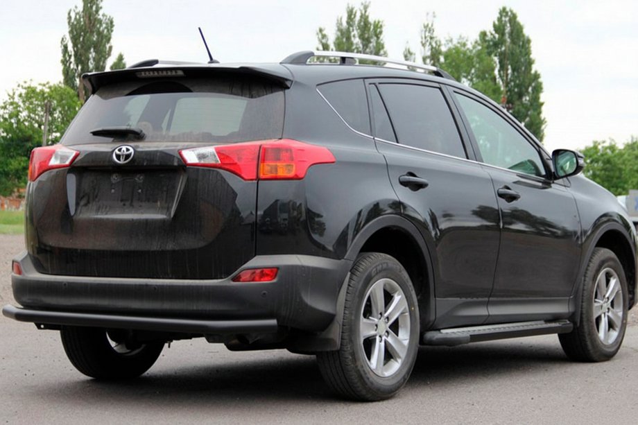 Toyota Rav 4 2013-2018 гг. Задняя дуга AK002 Черная (нерж. сталь) Фото 6