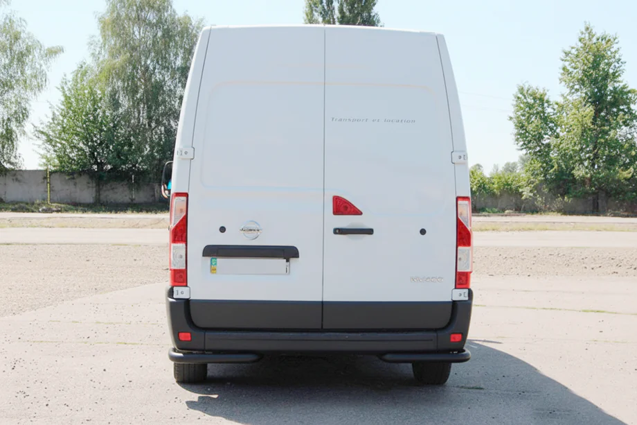 Renault Master 2011-2023 гг. Задние уголки AK003 Черные (2 шт., нержавейка) Фото 3