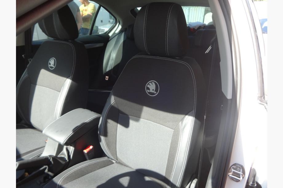 Skoda Octavia III A7 2013-2019 гг. Авточехлы (Эко-кожа↗Ткань, Premium) Фото 17