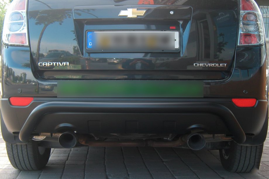 Chevrolet Captiva 2006-2019 гг. Задняя дуга AK007 Черная (нерж. сталь) Image