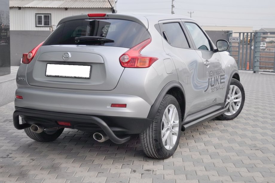 Nissan Juke 2010-2019 гг. Задняя дуга AK007 Черная (нерж. сталь) Фото 5
