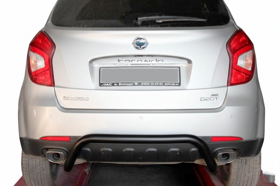 SsangYong Korando 2010-2019 гг. Задняя дуга AK007 Черная (нерж. сталь) Image