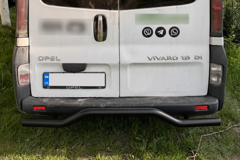 Opel Vivaro 2001–2015 гг. Задняя защита AK006 Черный (нерж. сталь) Фото 1