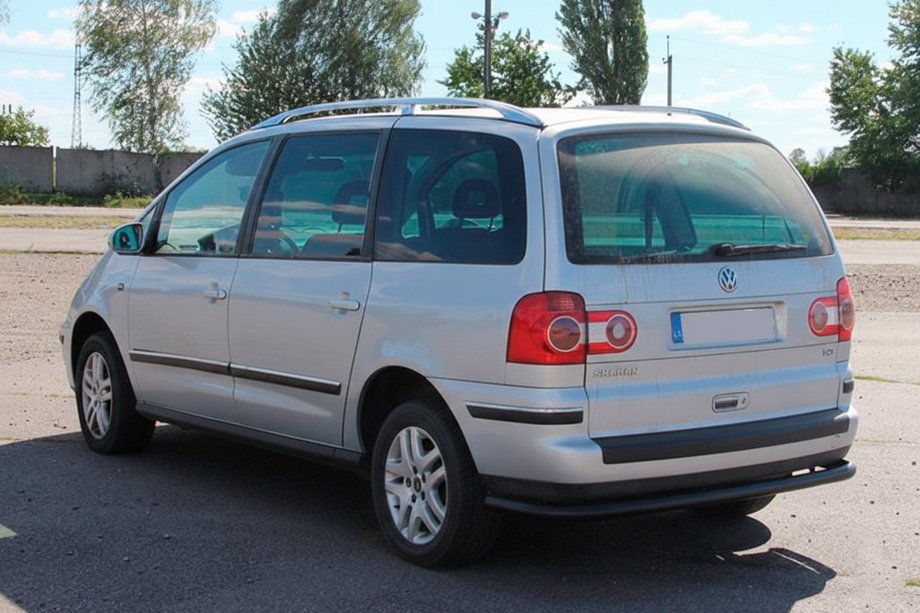 Ford Galaxy 1995-2006 гг. Задняя защита AK005 Черный Фото 3