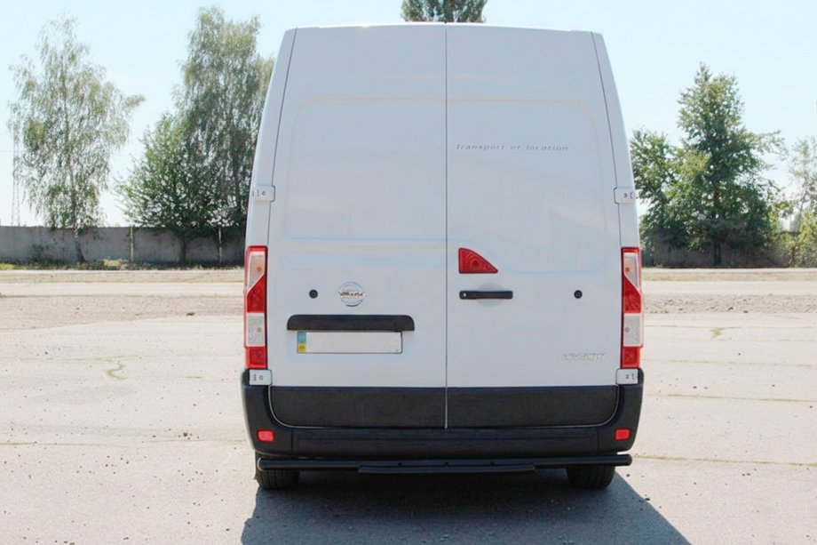 Renault Master 2011-2023 гг. Задняя дуга AK011 Черная (нерж.) Фото 3