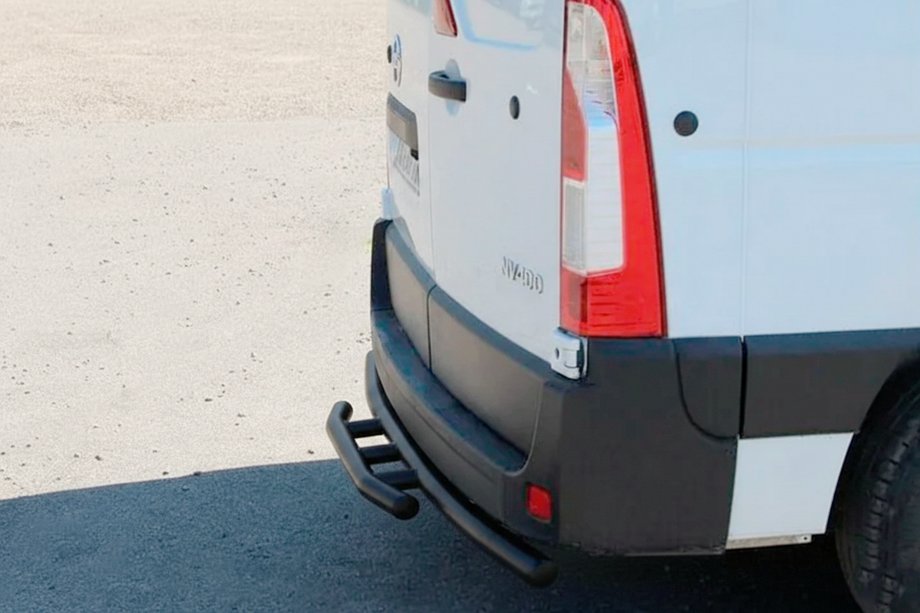Opel Movano 2010-2021 гг. Задняя дуга AK008 Черная (нерж. сталь) Фото 1