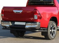 Toyota Hilux 2015- гг. Задняя дуга AK005-2 Черная (Нержавеющая сталь) фото 3