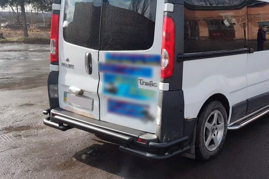 Opel Vivaro 2001–2015 гг. Задняя защита AK-Special Black (нержавейка) Фото 7