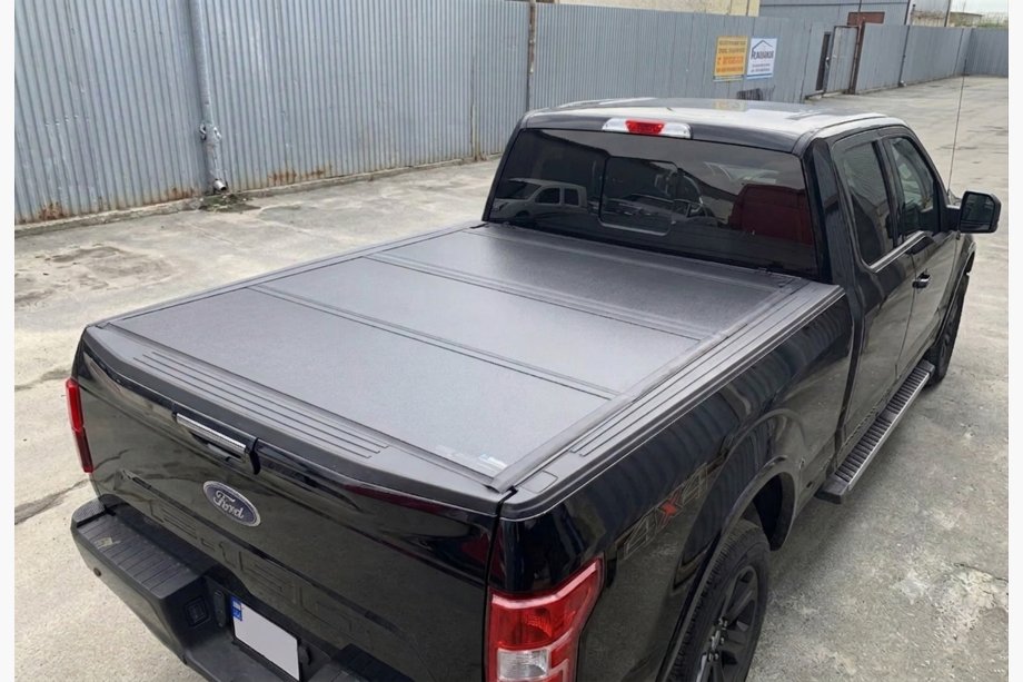 Toyota Hilux 2015- гг. Крышка в кузов 4-секционная Фото 1