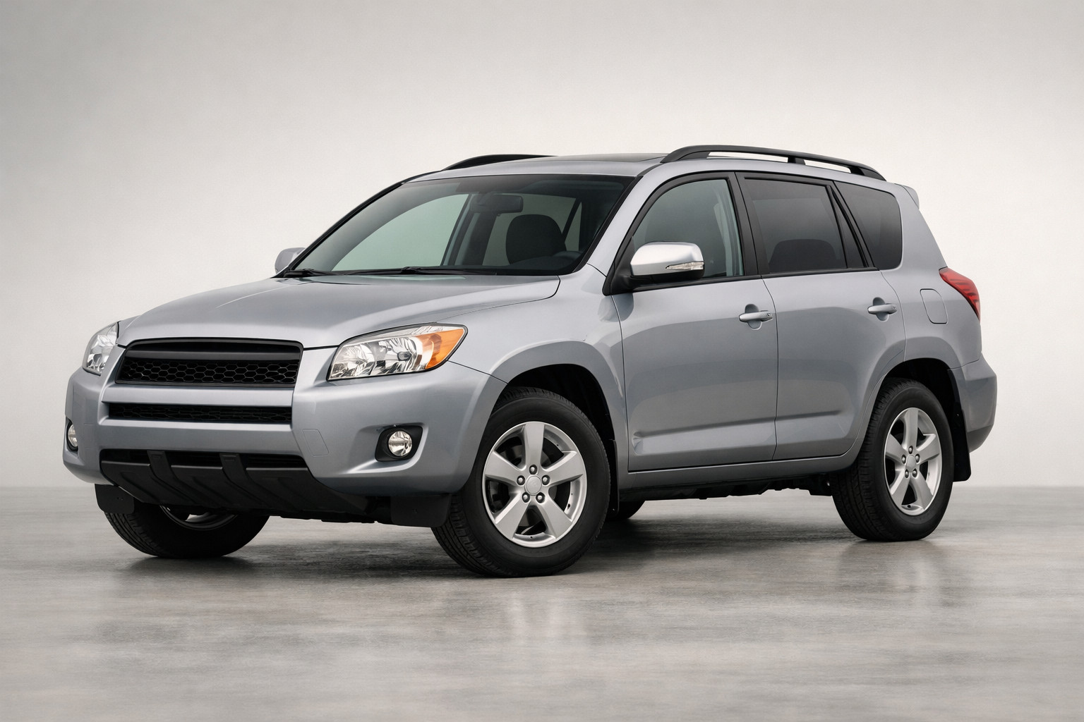 Обзор Toyota RAV4 2006–2013: есть ли смысл смотреть на это поколение сегодня