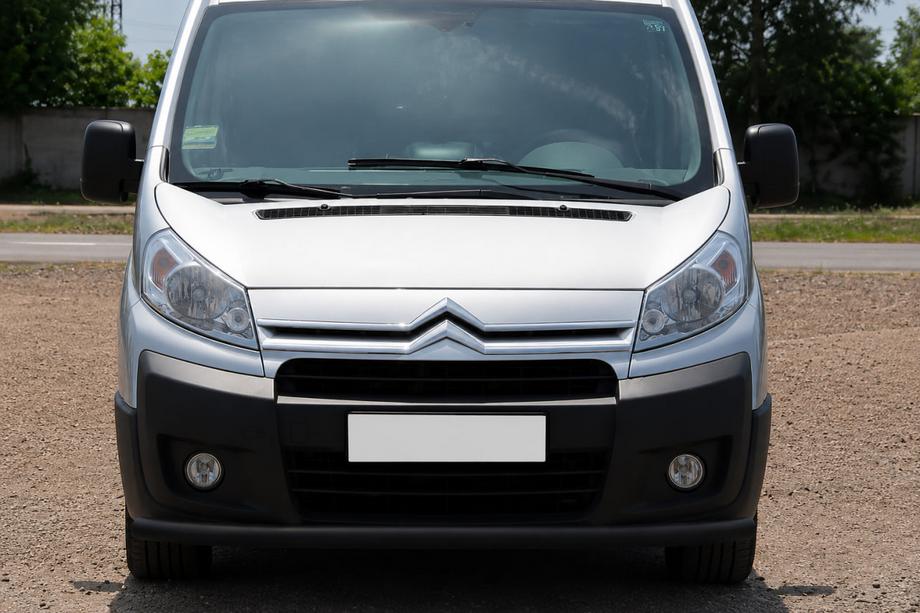 Citroen Jumpy 2007–2017 гг. Передняя защита ST008 Черная (Нержавейка) Image
