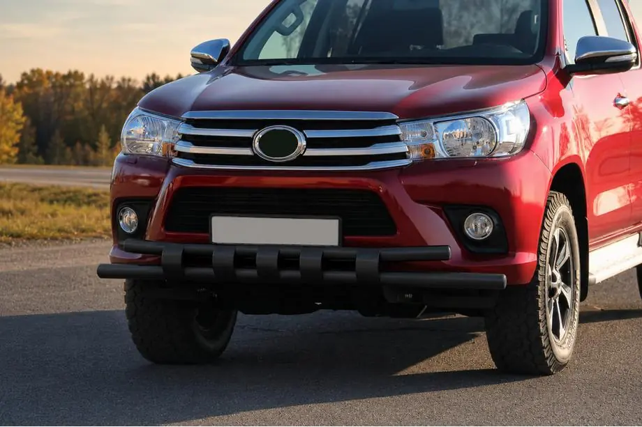 Toyota Hilux 2015- гг. Передняя защита ST015 Black (нерж. сталь) Фото 2