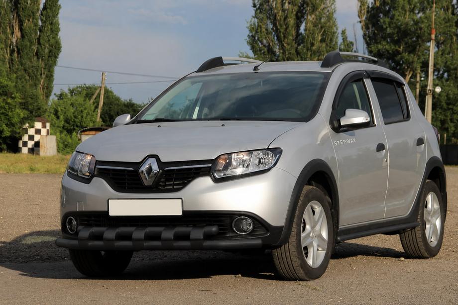 Dacia Sandero 2013-2020 гг. Передняя дуга ST015 Black (нерж.) Image