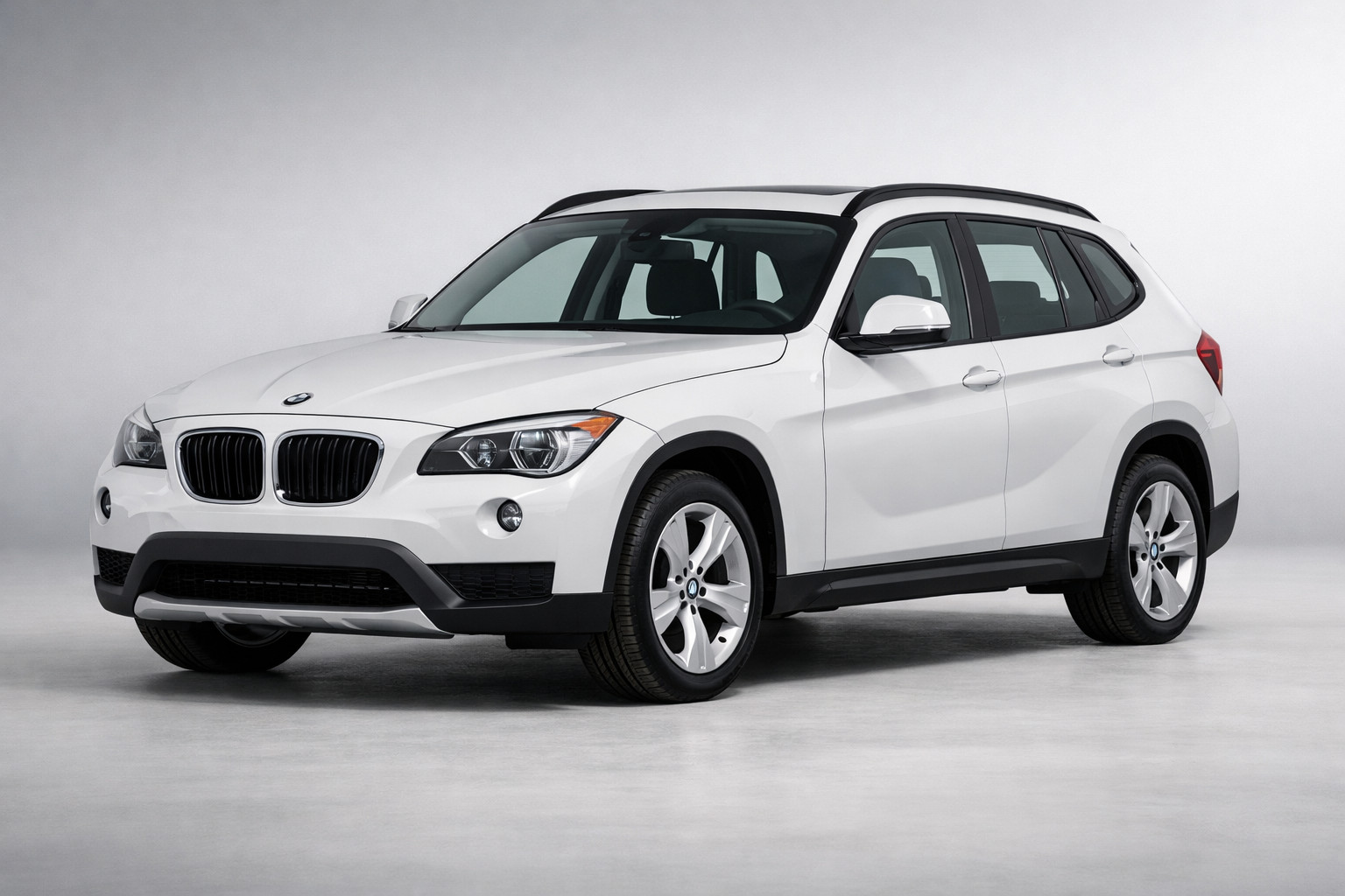 Обзор BMW X1 E84 (2009–2015): компактный BMW для города