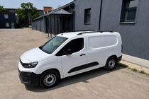 Citroen Berlingo/Multispace 2018- гг. Рейлинги на крышу черные (турецкий дизайн) Стандартные, пластиковые ножки фото 2