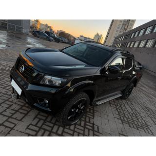 Черные рейлинги на крышу OEM (ABS-пластик, установка на клей) Nissan Navara/NP300 2016- гг. фото 1