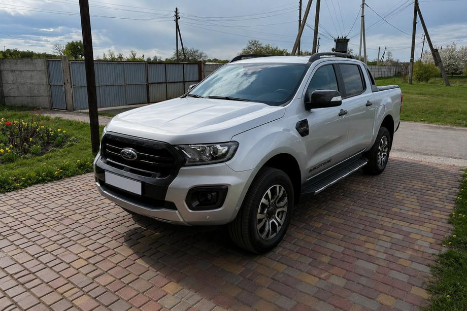Ford Ranger 2011–2022 гг. Черные рейлинги на крышу OEM (ABS-пластик, установка на клей) Image