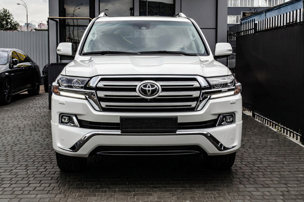 Сколько реально стоит полный рестайлинг Toyota Land Cruiser 200