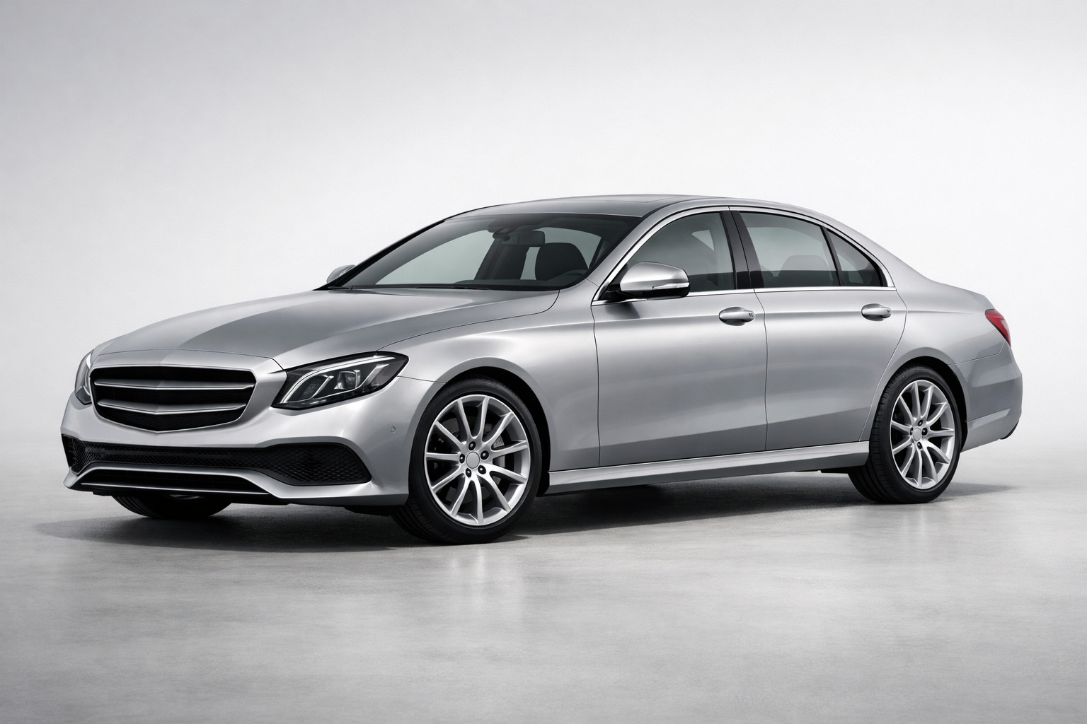 Обзор Mercedes-Benz E-Class (W213): бизнес-седан 5-го поколения без пафоса