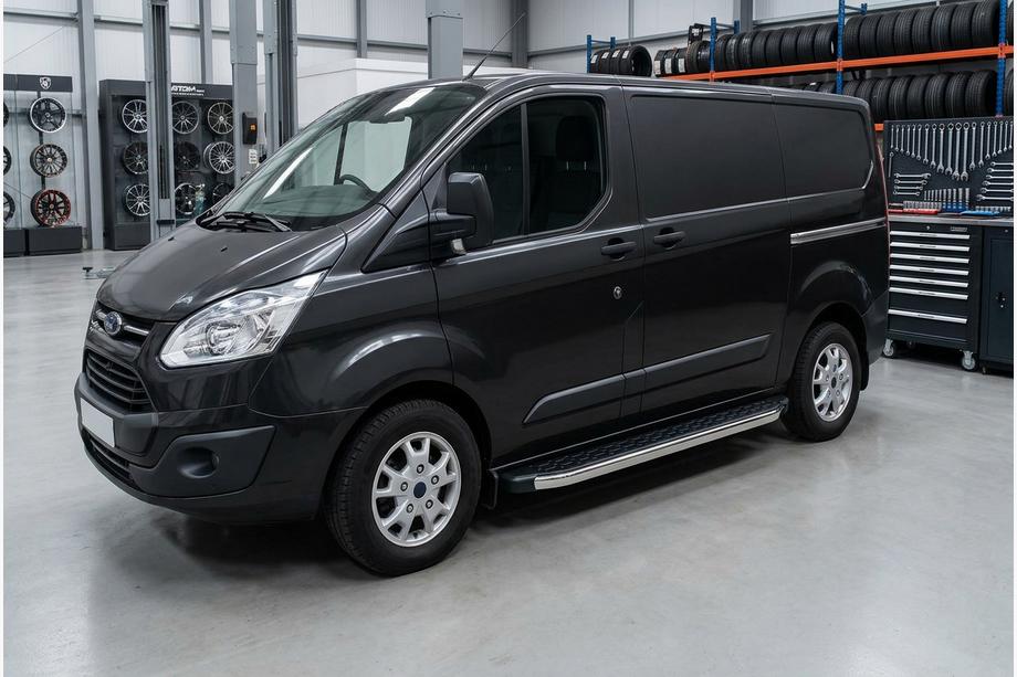 Ford Custom 2013-2022 гг. Боковые Подножки BlackLine (2 шт, Алюминий) Image