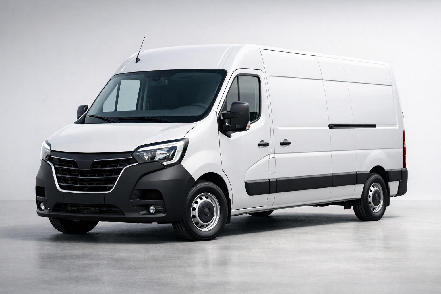 Обзор Renault Master после рестайлинга 2019: большой фургон для бизнеса и перевозок