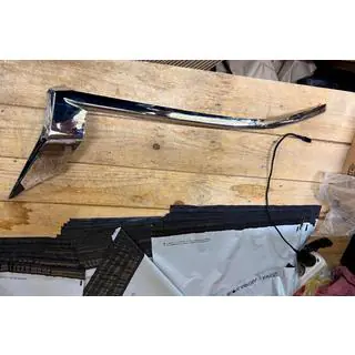 Уценка накладка-ресничка на фару левая (1 шт., для LED) Toyota Land Cruiser Prado 150 2009-2023 гг. фото 2