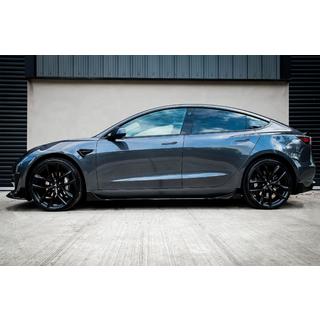 Накладки на пороги Fast (для 2017-2023)
