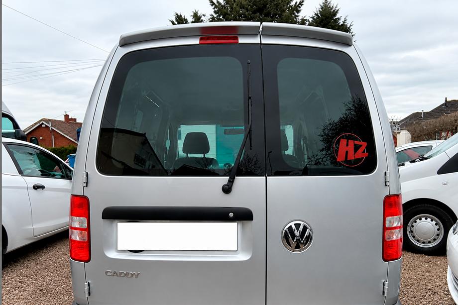 Volkswagen Caddy 2004-2010 гг. Спойлер (2-дверный, чёрный глянец) Фото 1