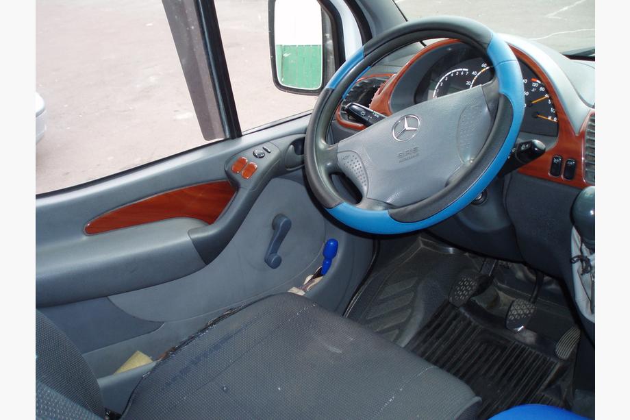 Mercedes Sprinter W901/902/903/904/905 1995–2006 гг. (cdi, 2000-2006) Накладки на торпедо (Vip-Hartman) Темное дерево Фото 5
