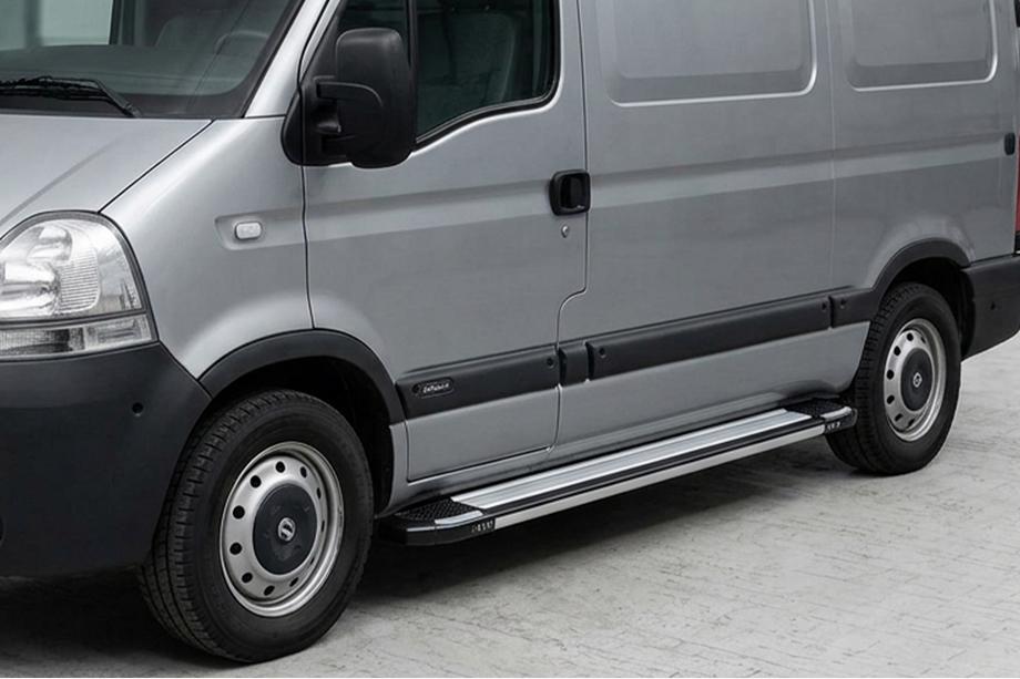 Nissan Interstar 2002-2010 гг. Боковые Подножки Rainbow (2 шт., Алюминий) Image