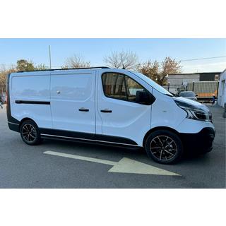Боковые Подножки Allmond Black (2 шт., Алюминий) Opel Vivaro 2015-2019 гг. фото 2