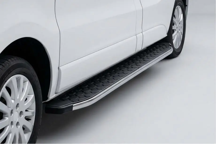 Opel Vivaro 2015-2019 гг. Боковые Подножки BlackLine (2 шт., Алюминий) Image