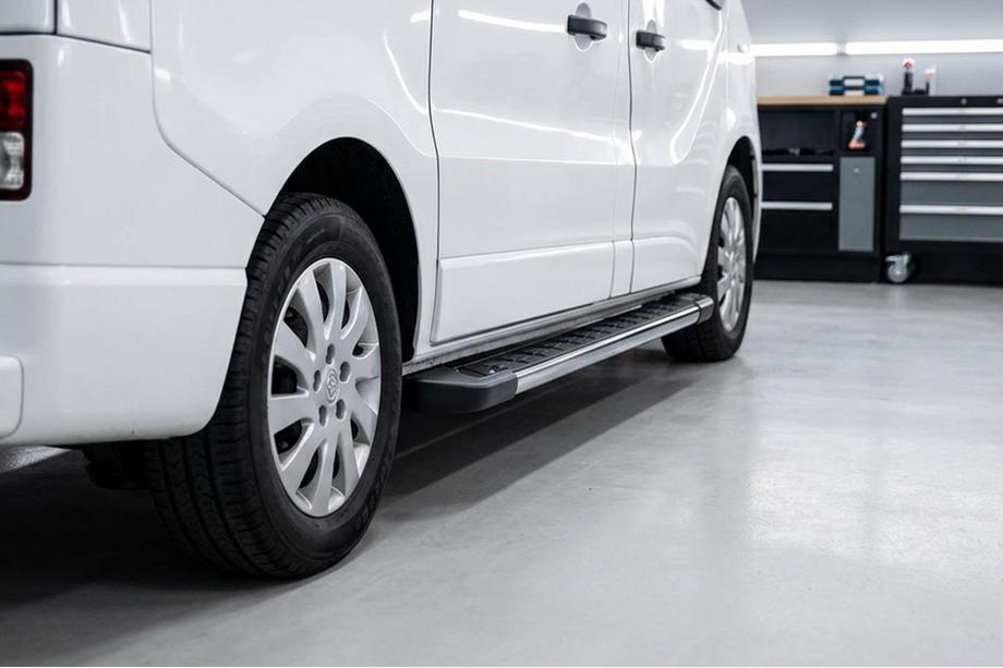 Renault Trafic 2015- гг. Боковые пороги RedLine V1 (2 шт., алюминий) Image
