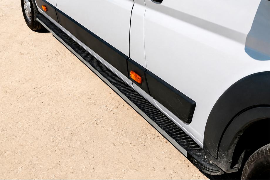 Fiat Ducato 2006-2025 гг. Боковые Подножки Maya (2 шт., Алюминий) Image
