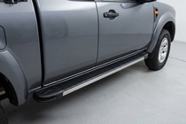 Ford Ranger 2007-2011 гг. Боковые Подножки Maya V1 (2 шт., Алюминий) фото 1