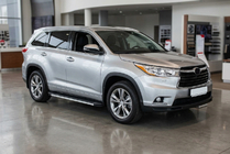 Toyota Highlander 2013-2019 гг. Боковые Подножки Maya V1 (2 шт., Алюминий) фото 1
