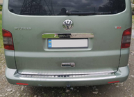 Volkswagen T5 2010-2015 гг. Накладка на ручку задней двери над номером (нержавейка) Multivan, OmsaLine - Итальянская Нержавейка фото 4