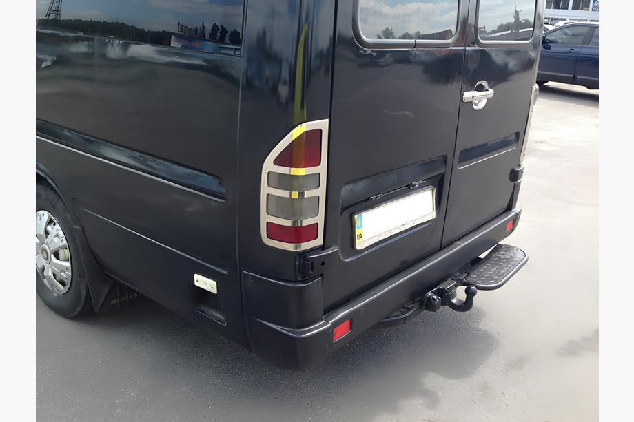 Mercedes Sprinter W901/902/903/904/905 1995–2006 гг. Хромированные Накладки на Задние Фонари (2 шт., Нерж. Сталь) OmsaLine - Итальянская Нержавеющая Сталь Image